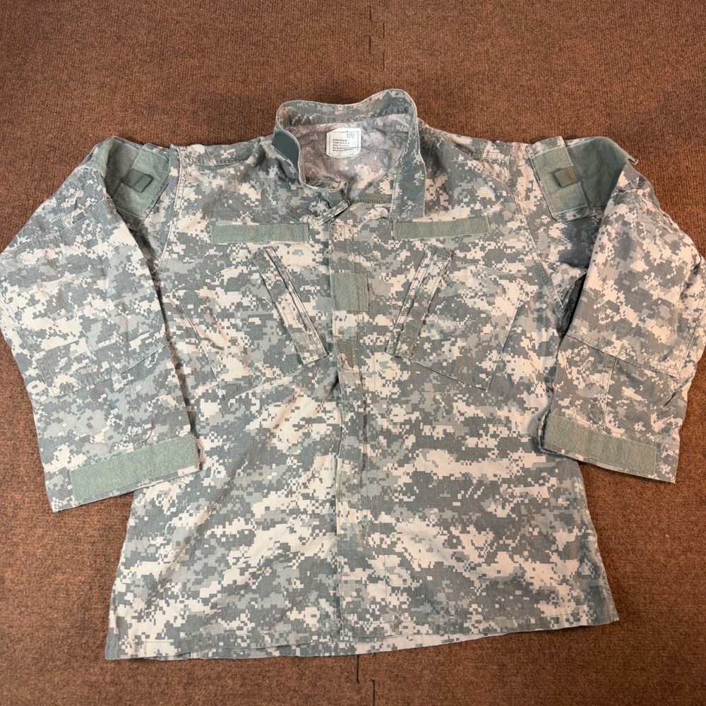 US Military ACU Digital Camo Combat Uniform Coat Jacket Med Reg 8415-01-573-6758